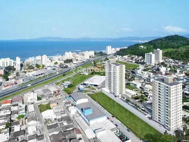 Apartamento 1 quarto e 2 banheiros, à venda, no bairro Tabuleiro dos Oliveiras em Itapema