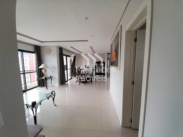 Apartamento com 179m² 3 quartos e 4 banheiros, à venda, no bairro Centro em Itajaí