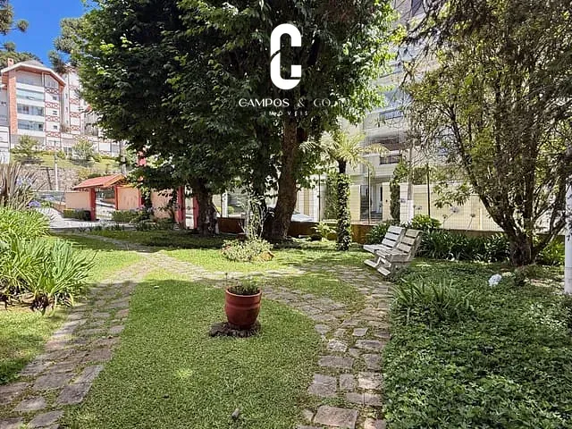 Apartamento com 253m² 4 quartos e 4 banheiros, à venda, no bairro Vila Backer em Campos do Jordão