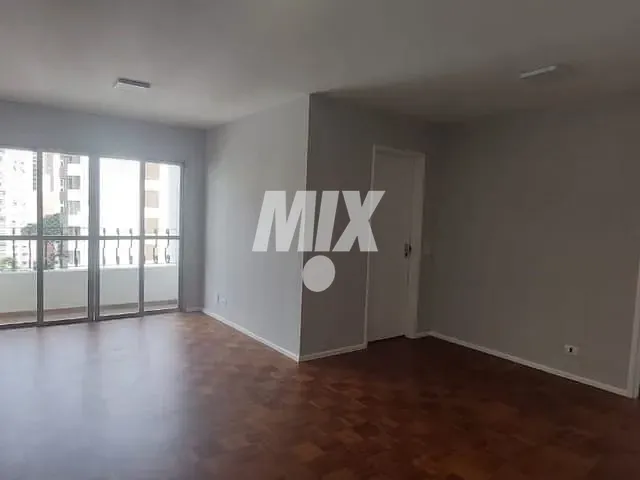 Apartamento 2 quartos e 2 banheiros, à venda, no bairro Moema em São Paulo