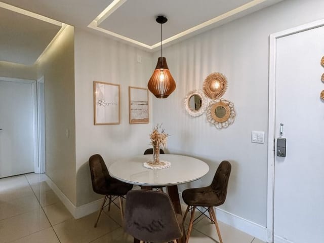 Apartamento 2 quartos e 2 banheiros, à venda, no bairro Glória em Macaé