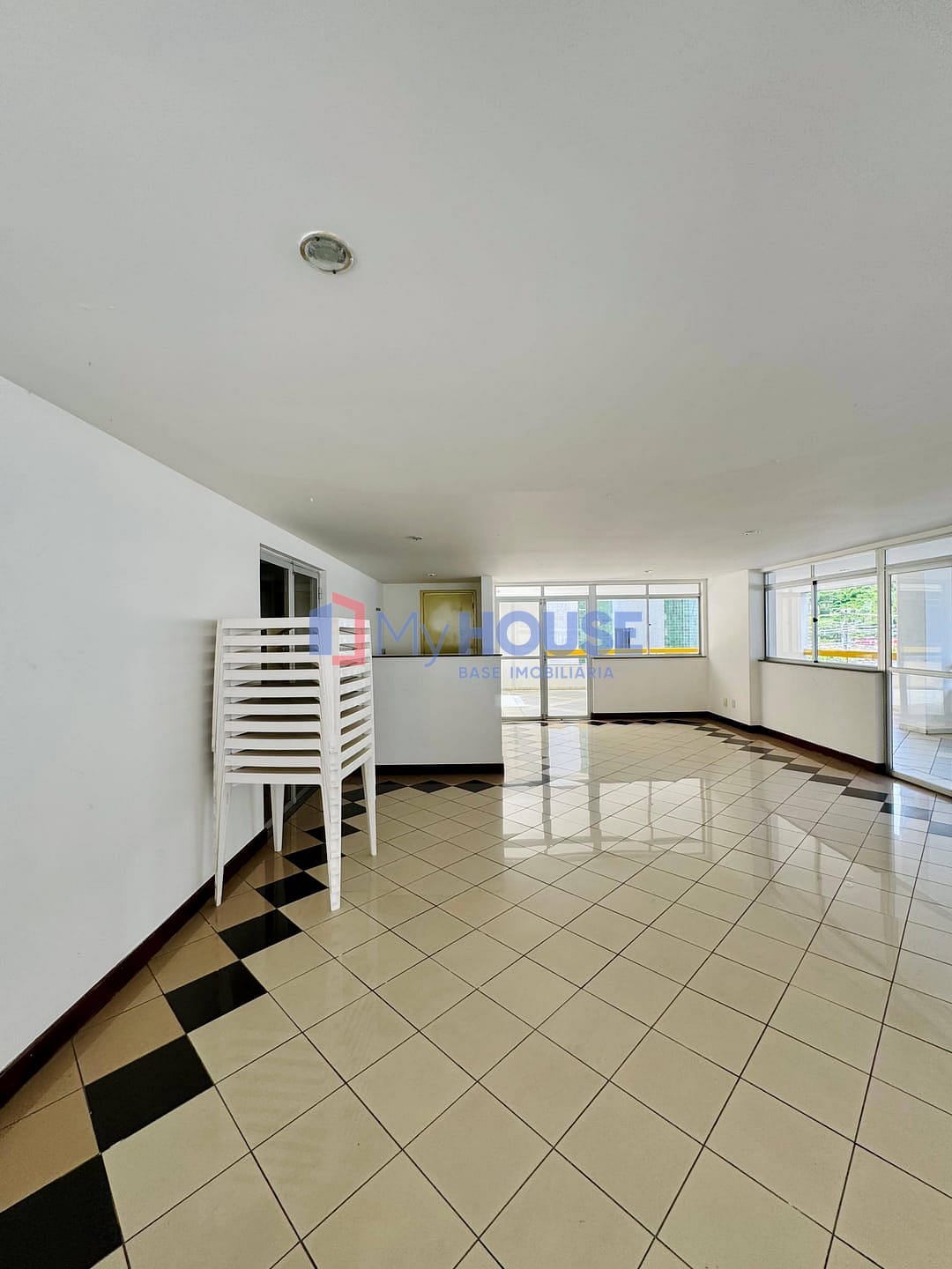 Apartamento à venda com 3 quartos, 75m² - Foto 32