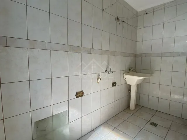 Apartamento 2 quartos e 1 banheiro, para alugar, no bairro Jardim Quisisana em Poços de Caldas