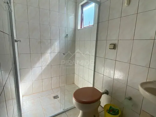 Apartamento 2 quartos e 1 banheiro, para alugar, no bairro Jardim Quisisana em Poços de Caldas