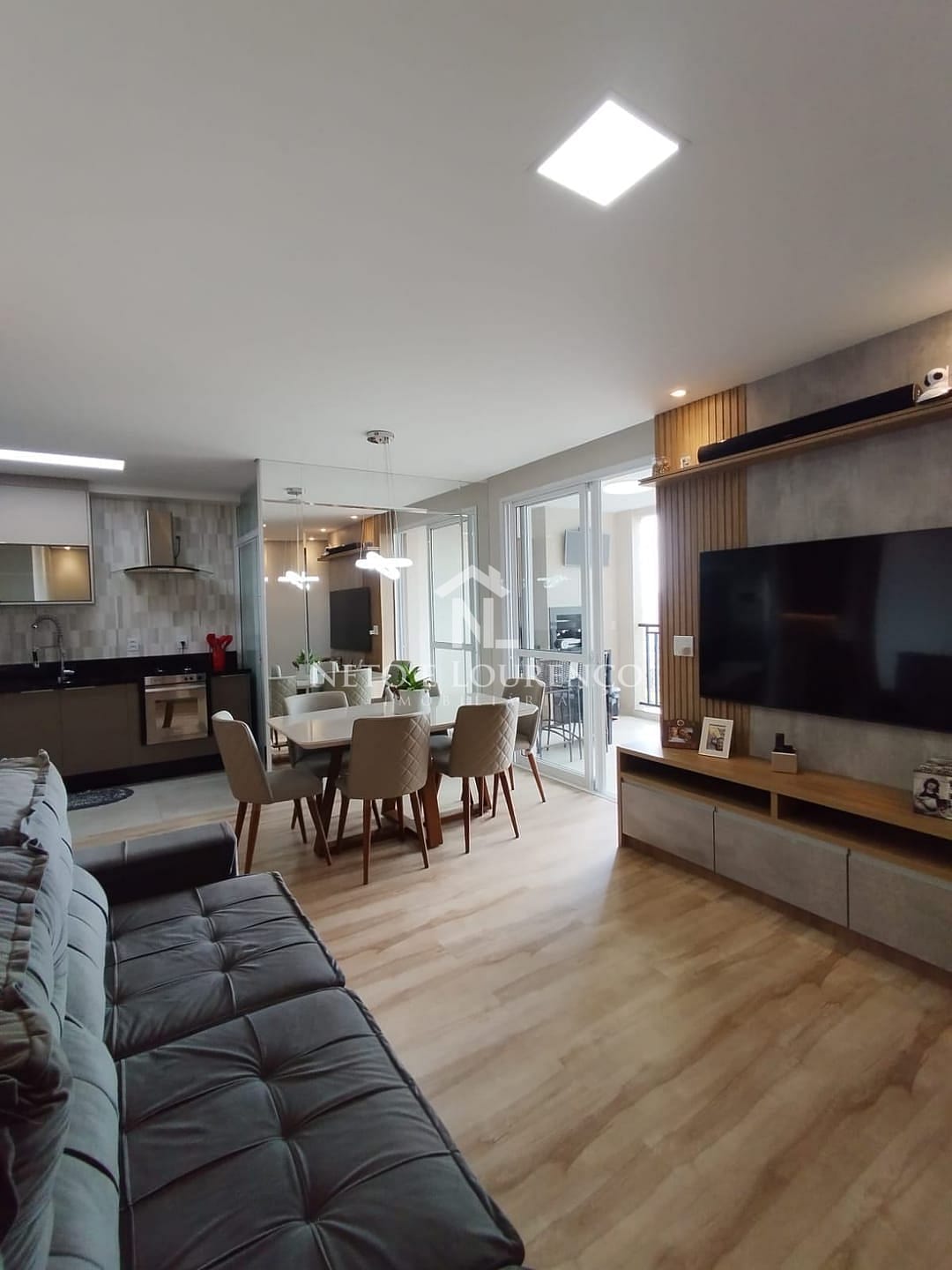 Apartamento à venda com 3 quartos, 98m² - Foto 1