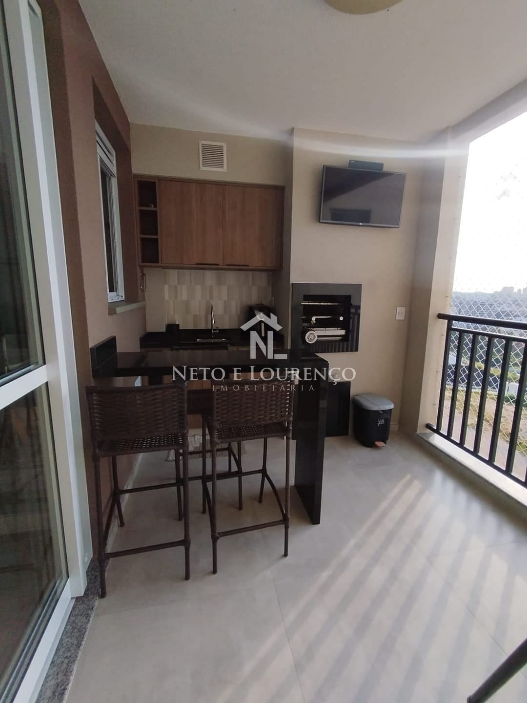 Apartamento à venda com 3 quartos, 98m² - Foto 3