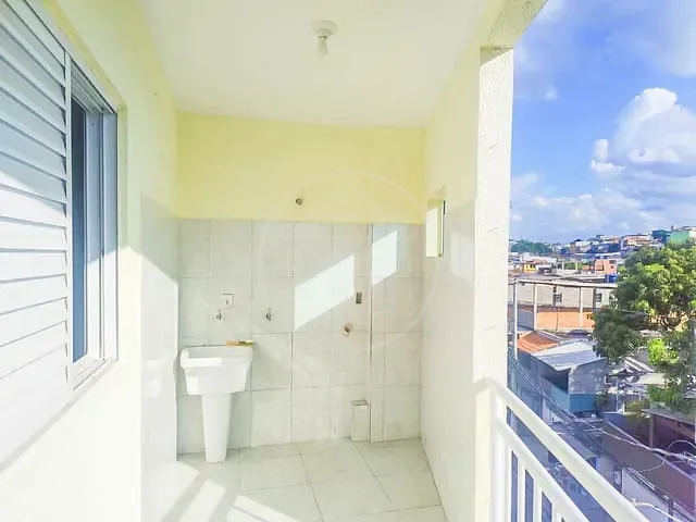 Apartamento 2 quartos e 1 banheiro, para alugar, no bairro Jardim das Imbuias em São Paulo