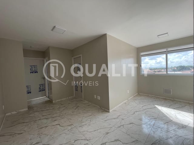 Apartamento 2 quartos e 1 banheiro, para alugar, no bairro Itaperi em Fortaleza