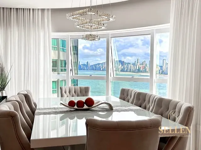 Apartamento com 234m² 3 quartos e 4 banheiros, à venda, no bairro Pioneiros em Balneário Camboriú