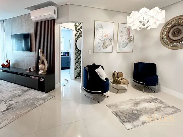 Apartamento com 234m² 3 quartos e 4 banheiros, à venda, no bairro Pioneiros em Balneário Camboriú