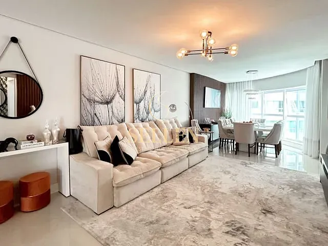 Apartamento com 234m² 3 quartos e 4 banheiros, à venda, no bairro Pioneiros em Balneário Camboriú