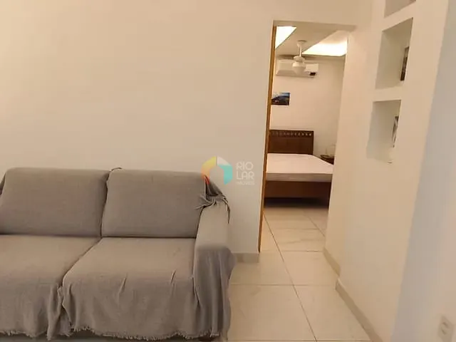 Apartamento com 48m² 1 quarto e 1 banheiro, à venda, no bairro Copacabana em Rio de Janeiro