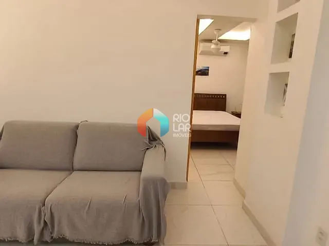 Apartamento com 48m² 1 quarto e 1 banheiro, à venda, no bairro Copacabana em Rio de Janeiro