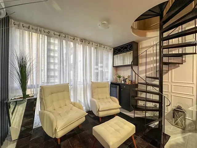 Apartamento 3 quartos e 3 banheiros, à venda, no bairro Meia Praia em Itapema