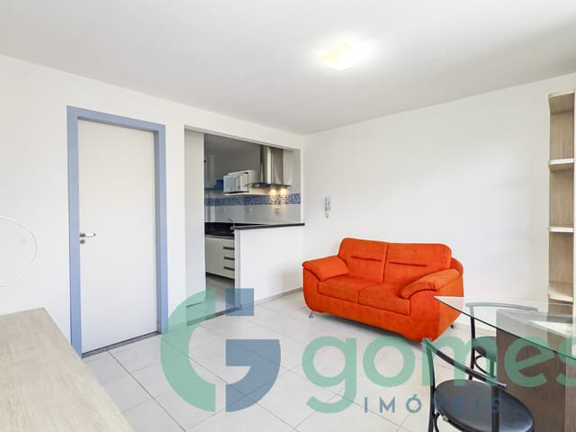 Apartamento 1 quarto e 1 banheiro, para alugar, no bairro Santa Quitéria em Curitiba