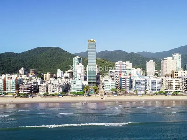 Apartamento 4 quartos e 1 banheiro, à venda, no bairro Centro em Itapema