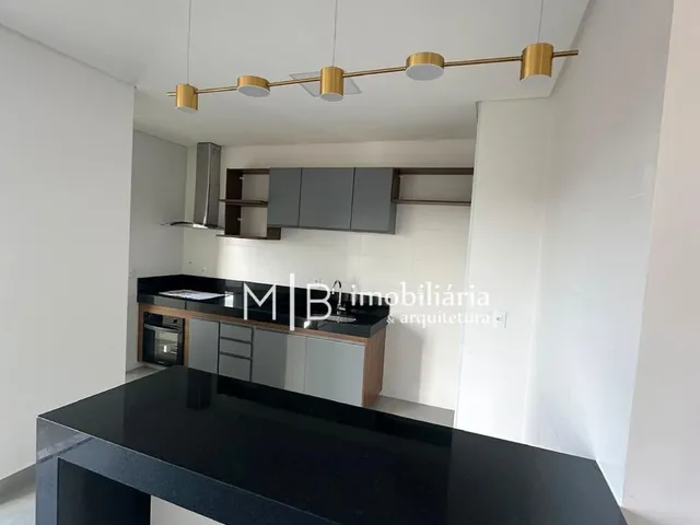 Apartamento com 138m² 2 quartos e 2 banheiros, para alugar, no bairro Centro em Lavras