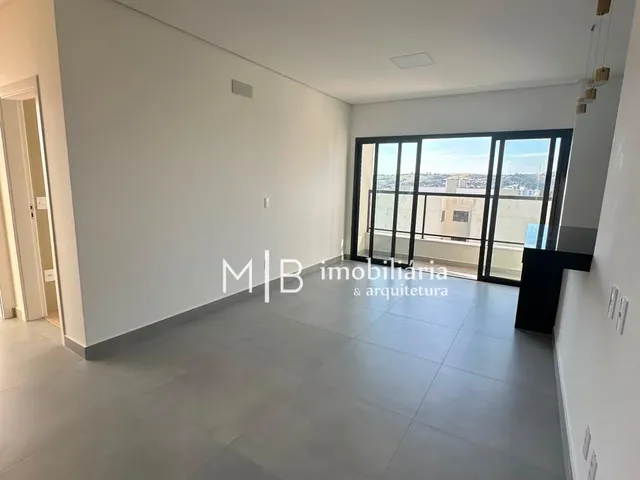 Apartamento com 138m² 2 quartos e 2 banheiros, para alugar, no bairro Centro em Lavras