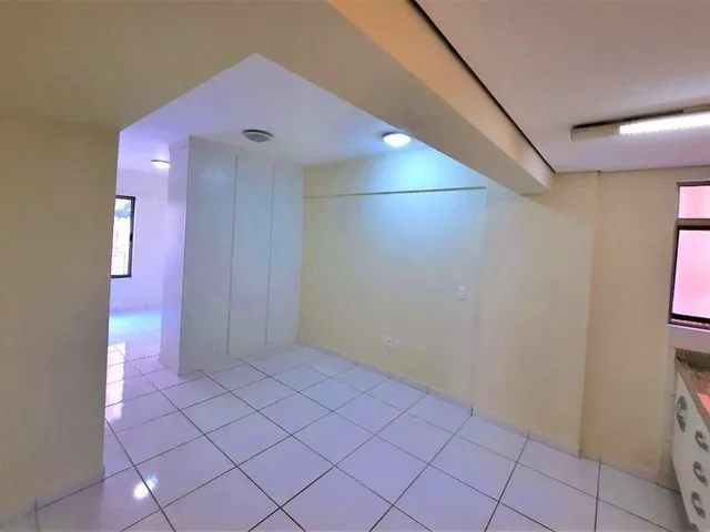 Apartamento com 10m² 1 quarto e 1 banheiro, à venda, no bairro Centro em Londrina