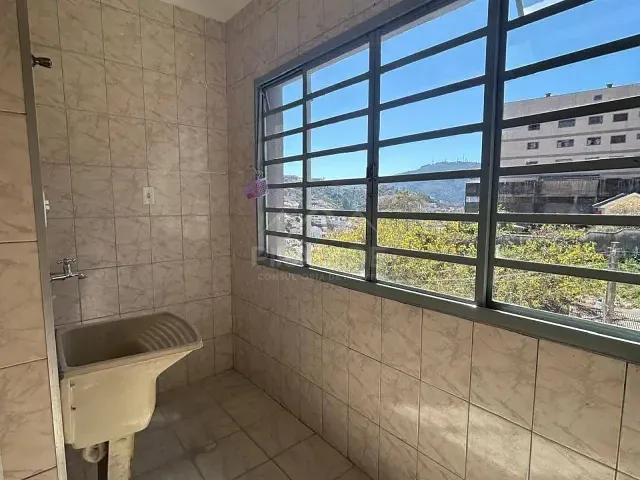 Apartamento 2 quartos e 1 banheiro, para alugar, no bairro São José em Poços de Caldas