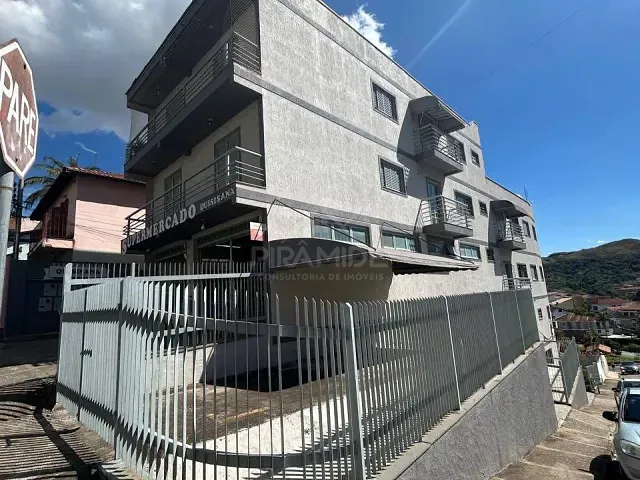 Apartamento 2 quartos e 1 banheiro, para alugar, no bairro São José em Poços de Caldas