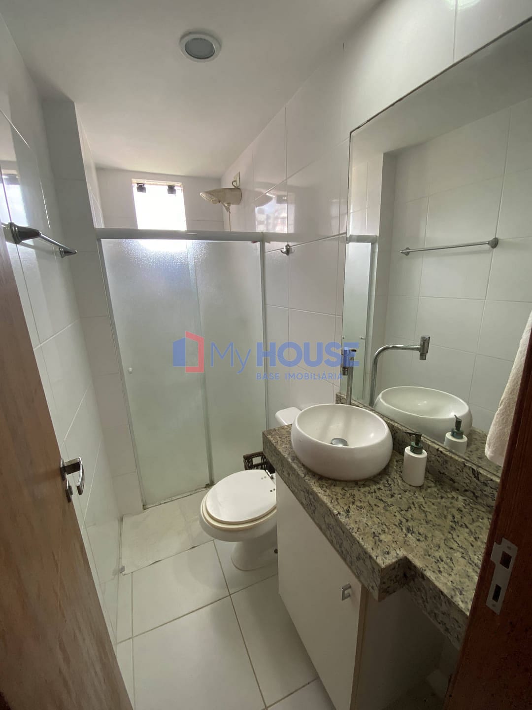 Apartamento à venda com 2 quartos, 70m² - Foto 7