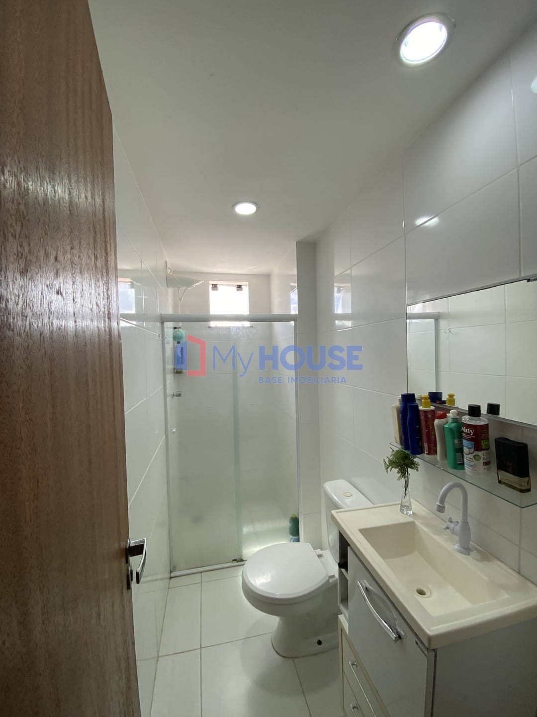Apartamento à venda com 2 quartos, 70m² - Foto 8