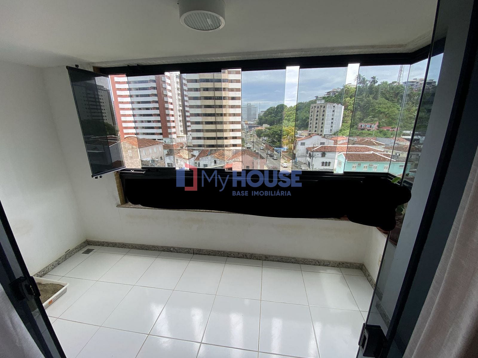 Apartamento à venda com 2 quartos, 70m² - Foto 9