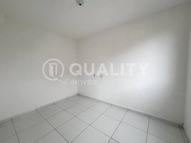 Apartamento 2 quartos e 1 banheiro, para alugar, no bairro Padre Julio Maria em Caucaia
