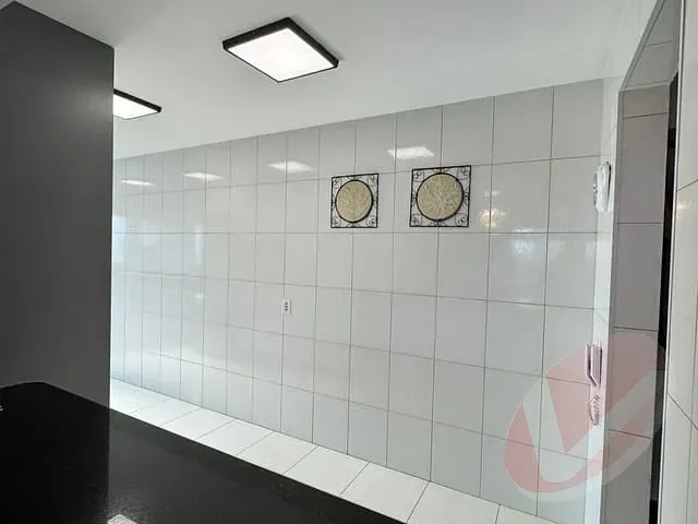 Apartamento 3 quartos e 1 banheiro, à venda ou para alugar, no bairro Ocian em Praia Grande