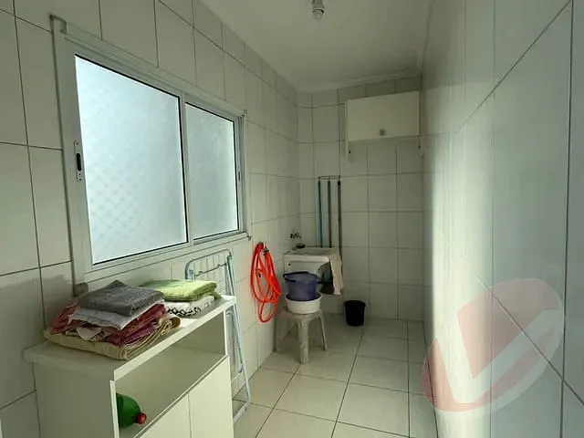 Apartamento 3 quartos e 1 banheiro, à venda ou para alugar, no bairro Ocian em Praia Grande