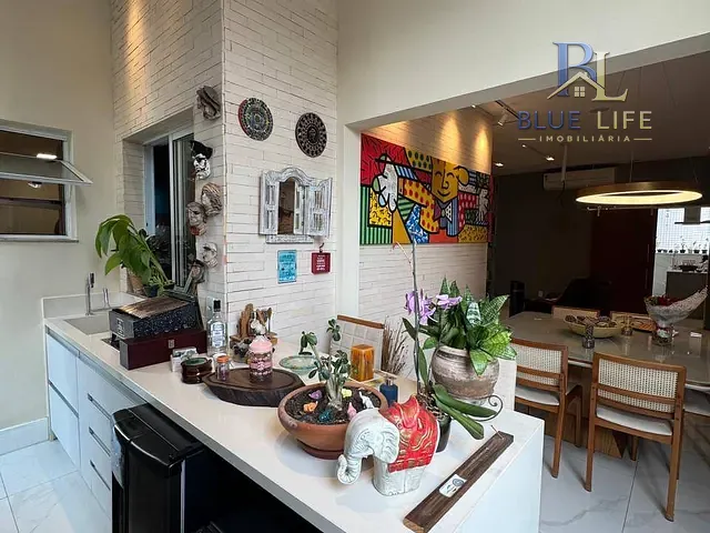 Apartamento 3 quartos e 3 banheiros, à venda, no bairro Praia da Costa em Vila Velha