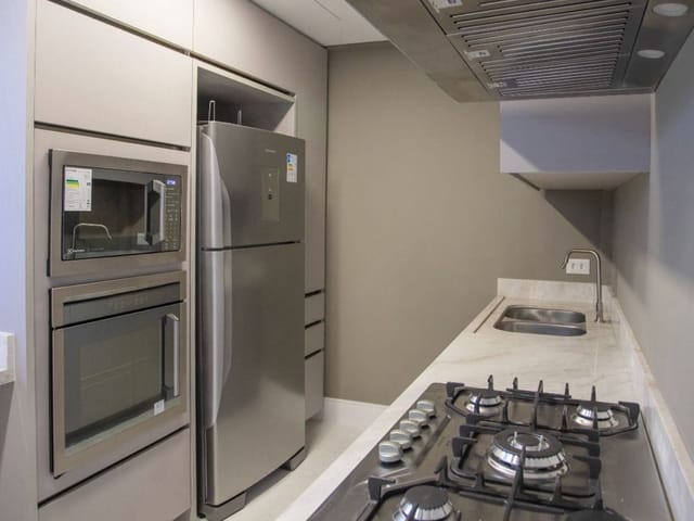 Apartamento 3 quartos e 2 banheiros, à venda, no bairro Cabral em Curitiba