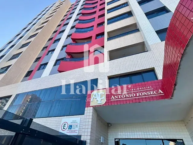 Apartamento com 880m² 3 quartos e 2 banheiros, à venda, no bairro Atalaia em Aracaju