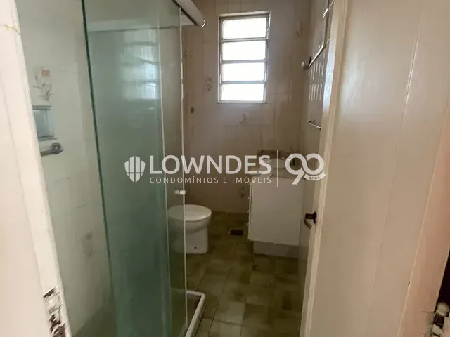 Apartamento 2 quartos e 2 banheiros, para alugar, no bairro Leme em Rio de Janeiro