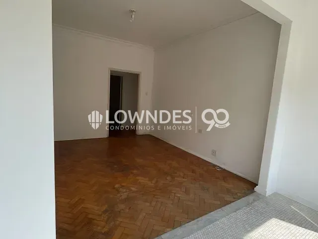 Apartamento 2 quartos e 2 banheiros, para alugar, no bairro Leme em Rio de Janeiro