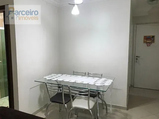 Apartamento 2 quartos e 2 banheiros, à venda, no bairro Vila Santana em São Paulo