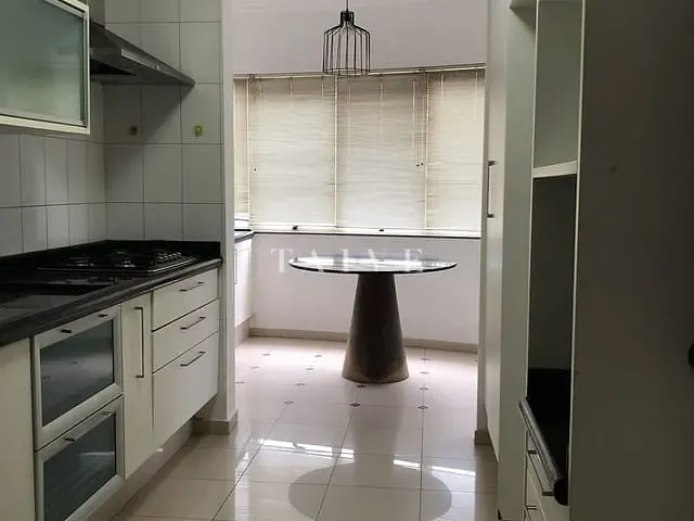 Apartamento com 240m² 3 quartos e 3 banheiros, à venda, no bairro Jardim Londrilar em Londrina