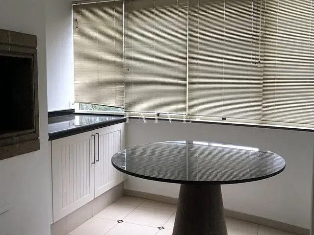Apartamento com 240m² 3 quartos e 3 banheiros, à venda, no bairro Jardim Londrilar em Londrina