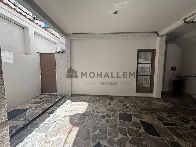 Apartamento 2 quartos e 1 banheiro, para alugar, no bairro Centro em Itajubá