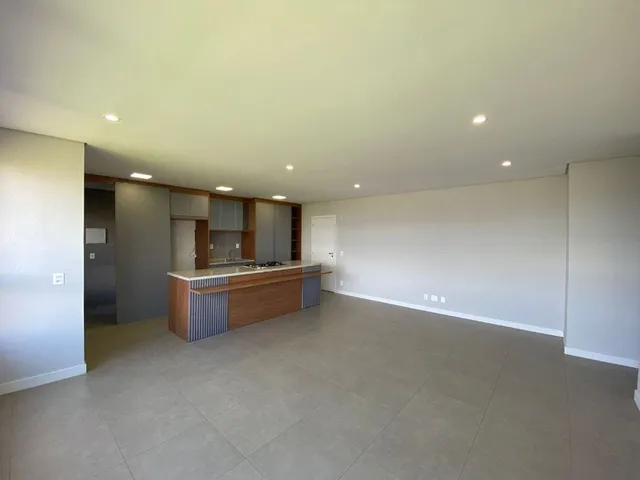 Apartamento com 10m² 3 quartos e 2 banheiros, à venda, no bairro Gleba Palhano em Londrina