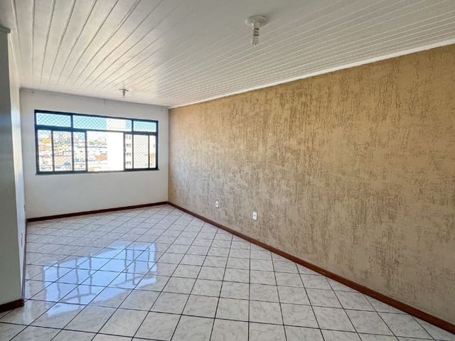 Apartamento 3 quartos e 2 banheiros, à venda, no bairro Centro em Macaé