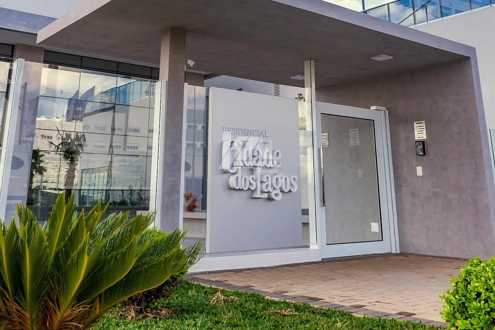 Apartamento à venda, 108 m²  - Cidade dos Lagos - Guarapuava/PR — Industrial