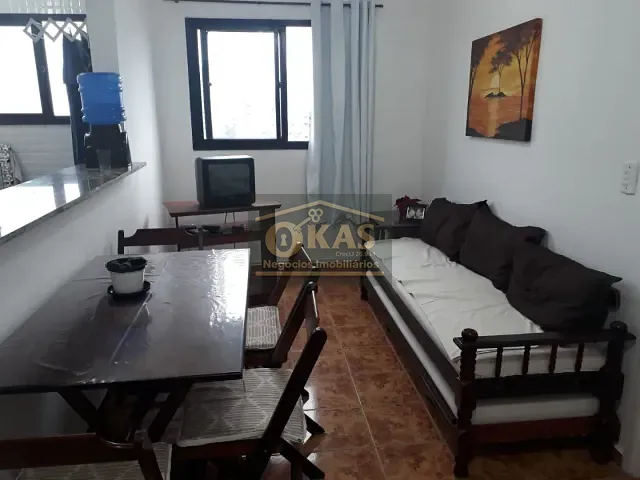 Apartamento 1 quarto e 1 banheiro, à venda, no bairro Vila Assunção em Praia Grande