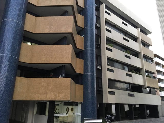 Apartamento com 130m² 3 quartos e 1 banheiro, à venda, no bairro Cabo Branco em João Pessoa