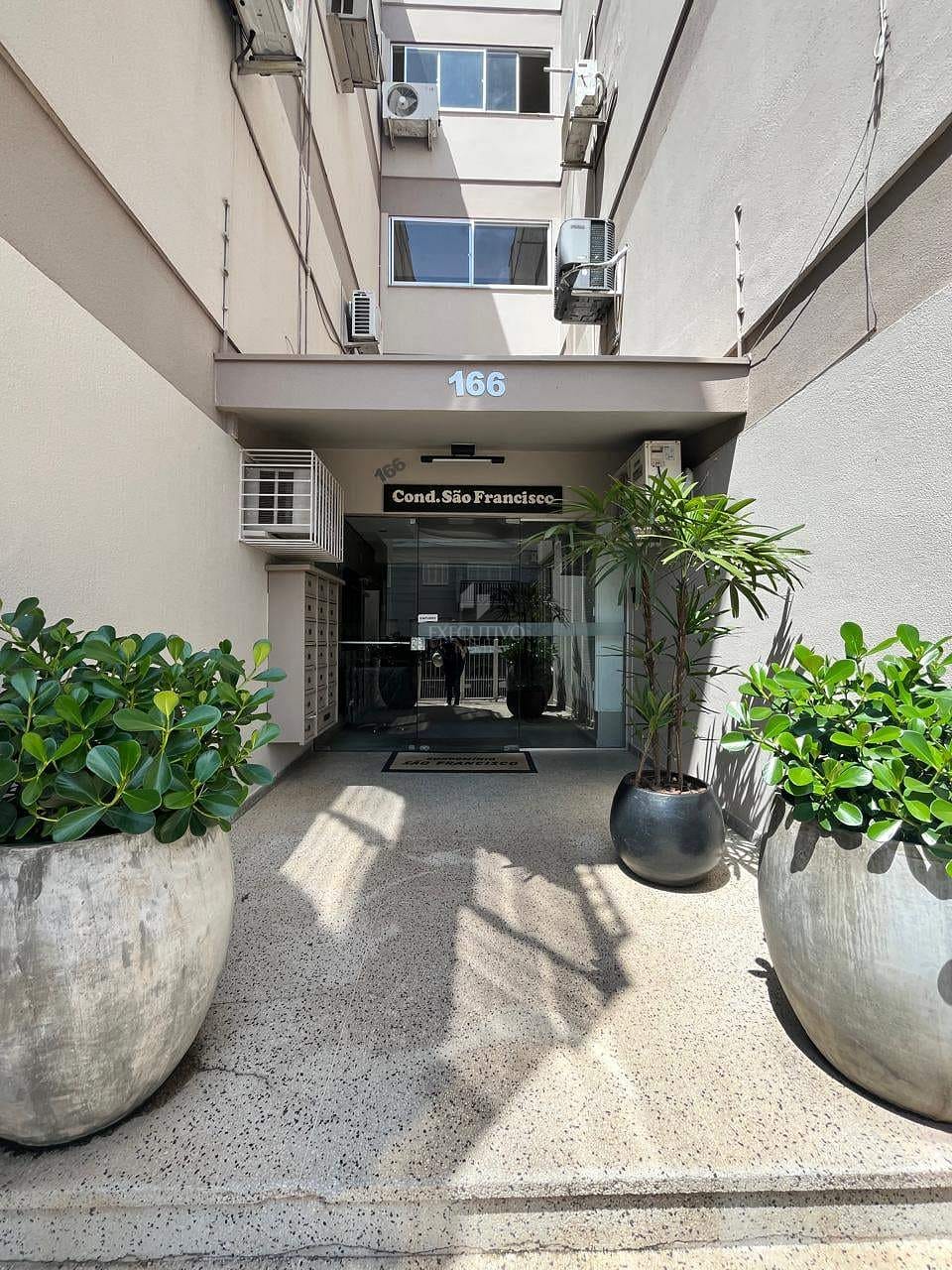 Apartamento, 3 quartos, 100 m² - Foto 2