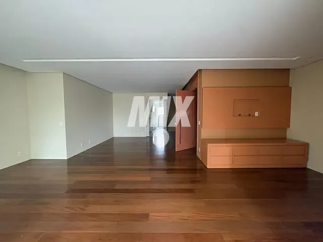 Apartamento 4 quartos e 5 banheiros, à venda, no bairro Moema em São Paulo