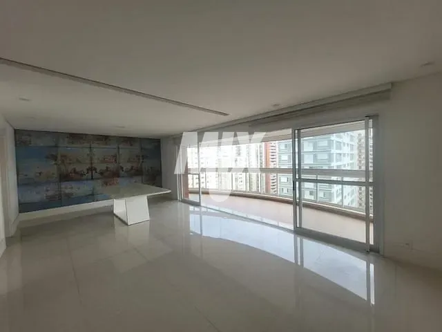 Apartamento 4 quartos e 5 banheiros, à venda, no bairro Moema em São Paulo