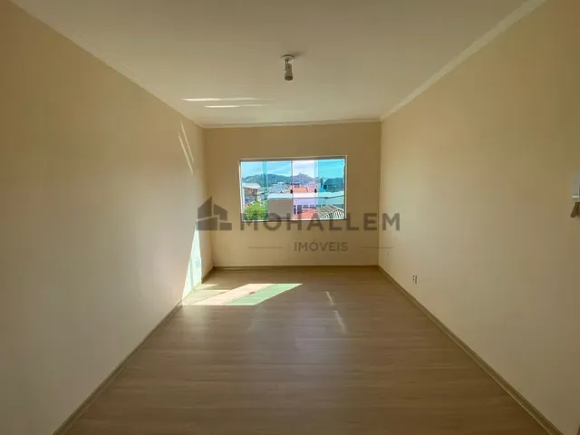 Apartamento 3 quartos e 1 banheiro, à venda, no bairro São Vicente em Itajubá