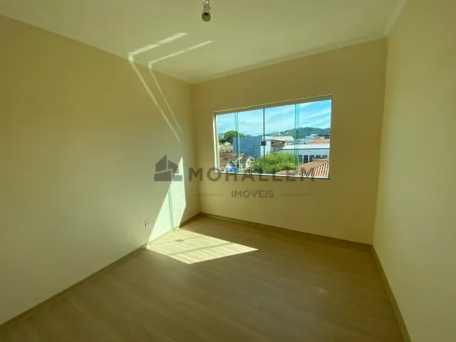 Apartamento 3 quartos e 1 banheiro, à venda, no bairro São Vicente em Itajubá